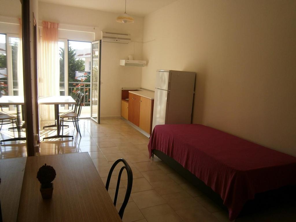 Apartment Hotel Maravelias Paradeísion